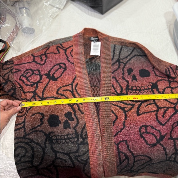 Space Dye Oversize Open Front
Skull Cardigan - Picture 6 of 11